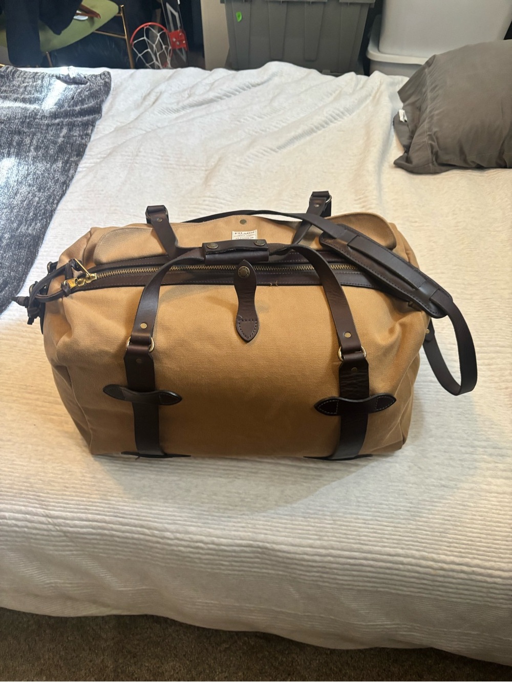Filson Medium Rugged Twill Duffle Bag - Brown - Picture 2 of 4